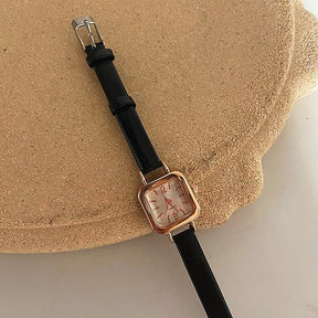 Fashionable Quartz Women's Watch
